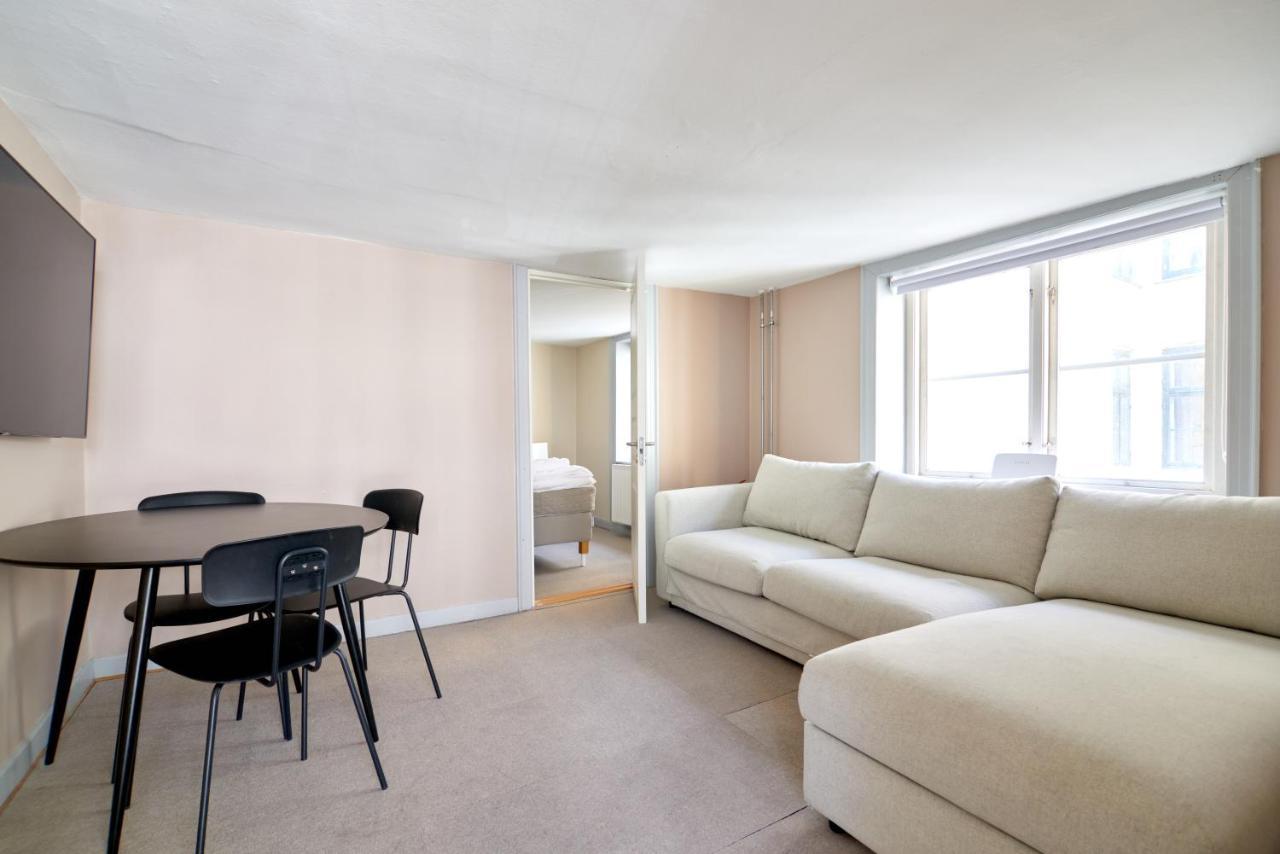 Apartment Balcony Apt - Center, 50m To The Metro *