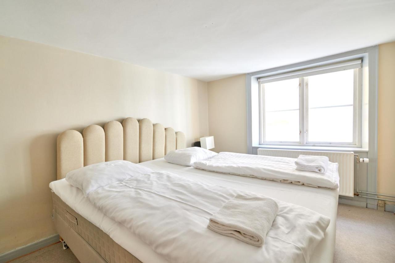 Balcony Apt - Center, 50m To The Metro
